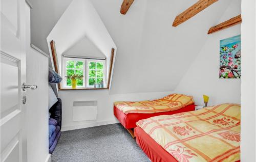 3 Bedroom Cozy Home In Tranekr
