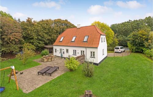  Awesome Home In Tranekr With 3 Bedrooms And Wifi, Pension in Tranekær