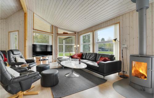 Beautiful Home In Hadsund With 4 Bedrooms And Wifi in 乞信