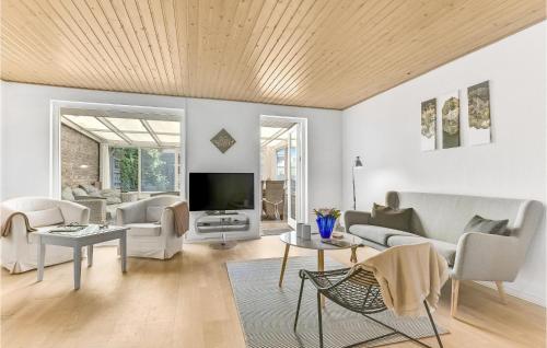  Gorgeous Home In Millinge With Wifi in Millinge