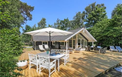 Amazing Home In Nex With 3 Bedrooms, Sauna And Wifi