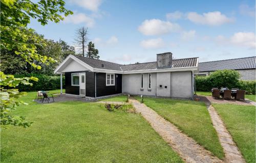 Amazing Home In Eg With Kitchen