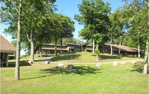 Exterior view, 2 Bedroom Stunning Apartment In Allinge in Slotslyngvej