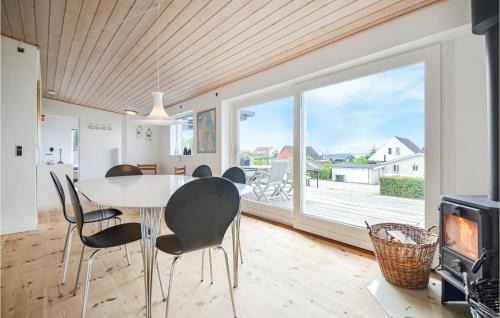 Nice Home In Ebeltoft With House Sea View