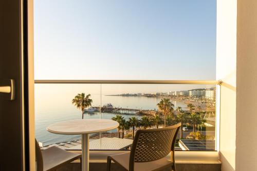 Evalena Beach Hotel - image 9