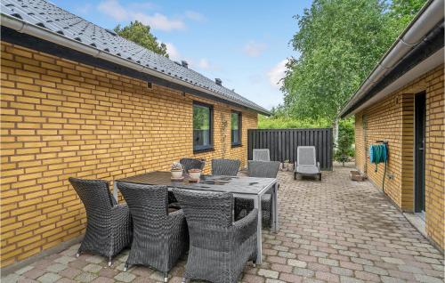 Bany calent, Beautiful Home In Tarm With Indoor Swimming Pool in Hemmet