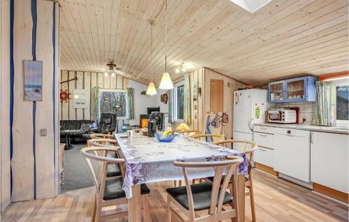 Kitchen, Awesome Home In Hemmet With Sauna in Hemmet