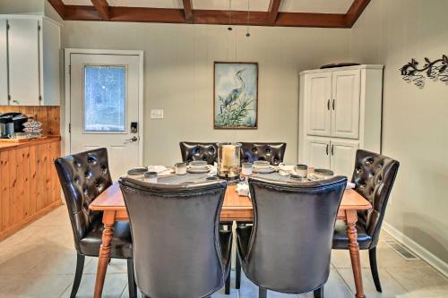 Rockingham Cabin on 75 Acres with Lake Access! in Rockingham, USA