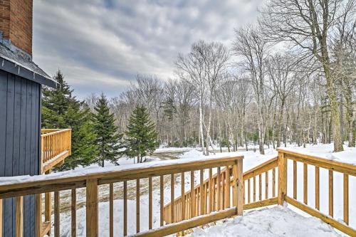 Vermont Ski Chalet about 5 Mi to Magic Mountain