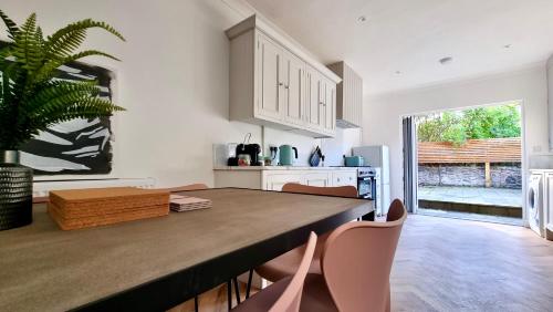 廚房, Moorland House by Switchback Stays in 斯普洛特