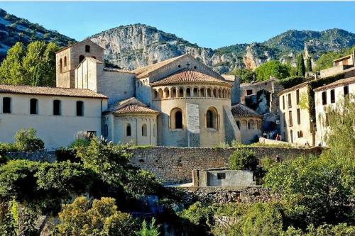 logement independant avec terrasse "Les Mesanges" in Fontcaude