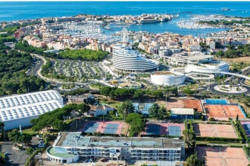 logement independant avec terrasse "Les Mesanges" in Fontcaude