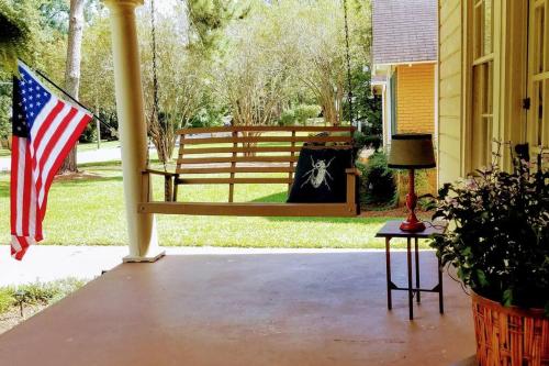 Historic 2-Bedroom Cloverdale Cottage in Montgomery, USA