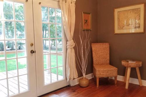 Historic 2-Bedroom Cloverdale Cottage in Montgomery, USA