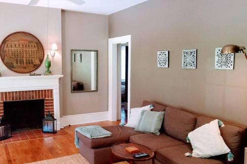 Historic 2-Bedroom Cloverdale Cottage in Montgomery, USA