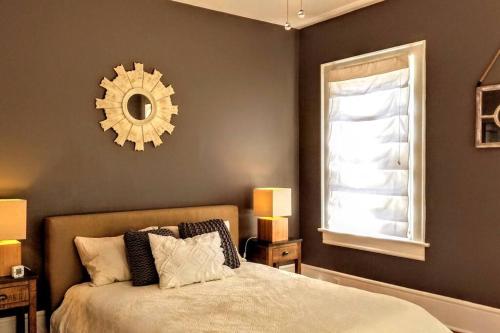 Historic 2-Bedroom Cloverdale Cottage in Montgomery, USA