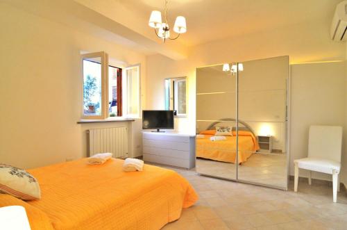 Deluxe Apartment with Sea View image 9