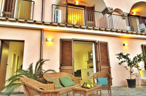 Deluxe Apartment with Sea View room in Lemon Flats Sorrento