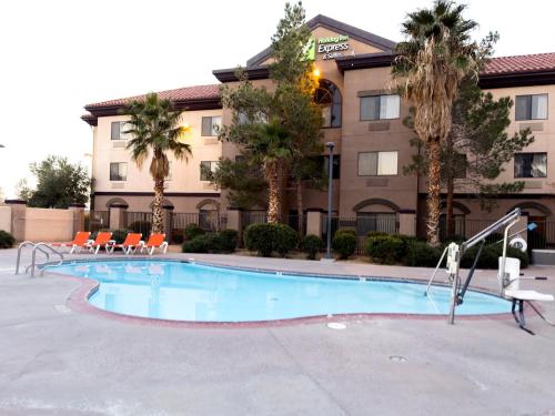Holiday Inn Express Hotel & Suites Barstow, an IHG Hotel