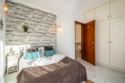 BeGuest Santa Eulália Apartment