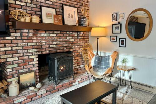 Glen Condo with Mountain Views Walk to Story Land Glen Condo with Mountain Views Walk to Story Land