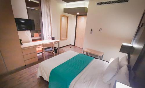 room detail thumbnail 1