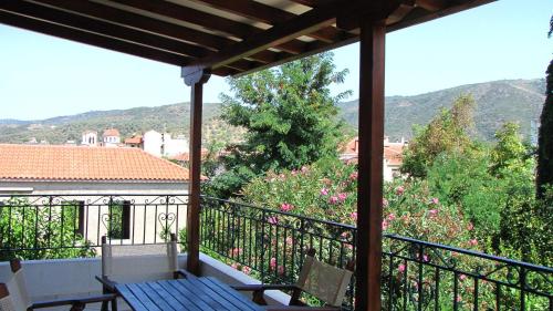 Zouzoula House - image 4