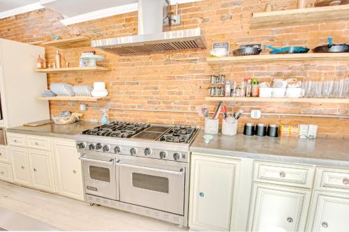 Spacious Oasis - Parking, Private Patio & Roofdeck, Filadelfia (zdjęcie 6)