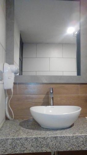 Double Room image 3