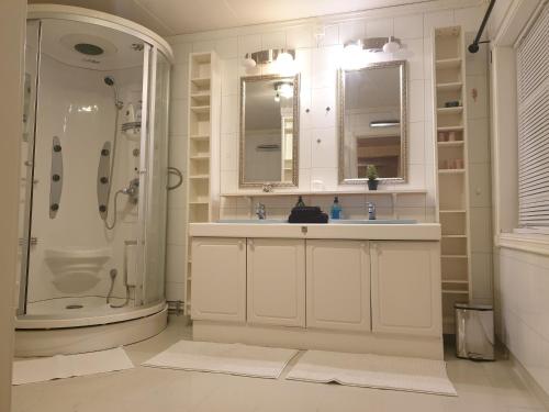 淋浴間, Holiday Home in 高爾