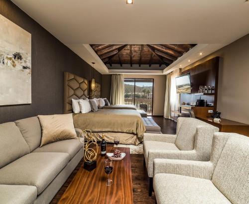 Book the Junior Suite with 2 Junior Suite with 2 Queen Beds