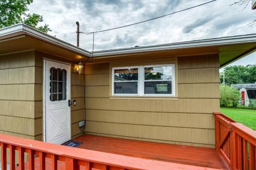 {Quiet Suburban Ranch Hot Tub} Mins Arpt/RIT/DWNT {Quiet Suburban Ranch Hot Tub} Mins Arpt/RIT/DWNT