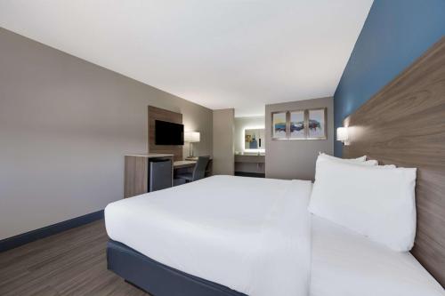 SureStay Hotel by Best Western Spring North Houston