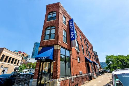 Ground Floor Studios in Chicago by 747 Lofts