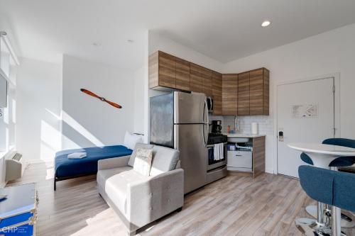 Chicago Second Floor Studio by 747 Lofts in Chicago, USA
