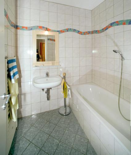 Family Room with Balcony and Lake View