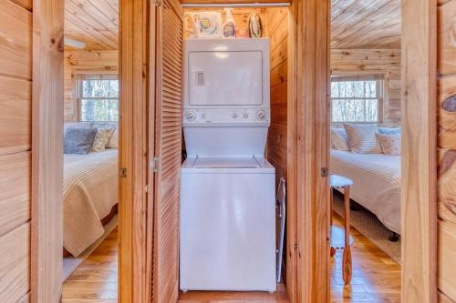 Serene Cabin*Mountain Views*Hot Tub*Large Decks