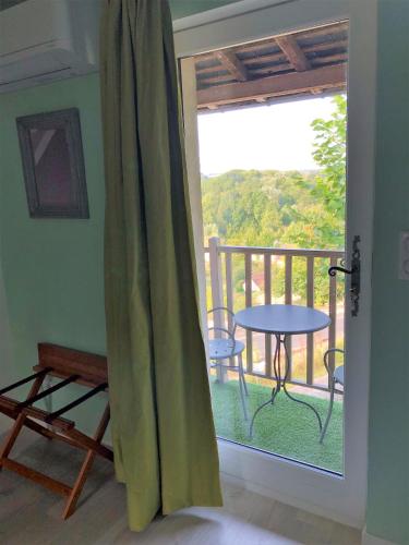Altan/terrasse, Cottage Jardin Duplex of 70 m for 2 people 1 bedroom 2 bathrooms in Azay-le-Rideau