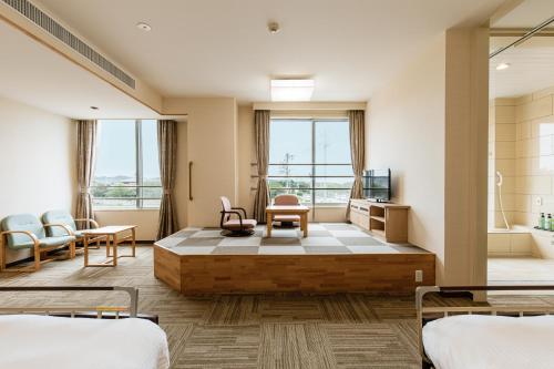 Room with Private Bath - Accessible