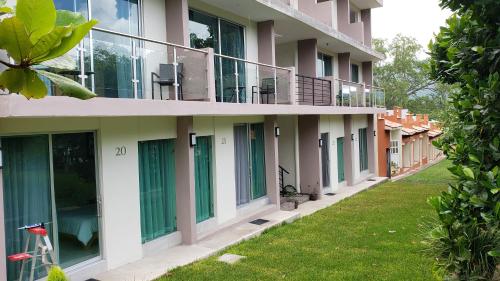 Hotel CaLu 21 en La Laguna, Santa María del Oro (Hotel CaLu 21 en La Laguna, Santa Maria del Oro) in ซานตา มาเรีย เดล โอโร