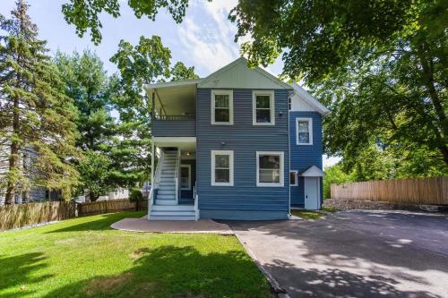 ทัศนียภาพภายนอกโรงแรม, 2 Bedroom Apartment Near Bristol Center in บริสตอล (CT)