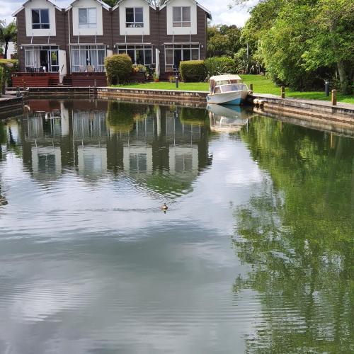Kuituna on the Canal Villa, 3 bedrooms