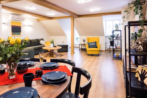 Rothko apartment/8 guests/4bedrooms/Riga Old Town, Riga