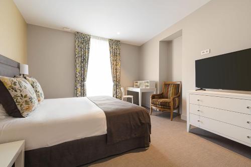 Deluxe Double Room with Kitchenette