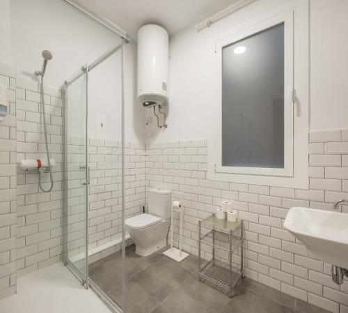 Apartment 4 Bedrooms image 7