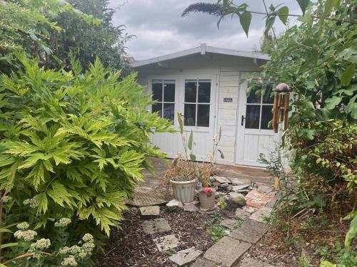 Exterior view, The Dragonfly Guesthouse - SELF CATERED in Glastonbury