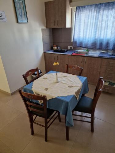 Eleni Apartments