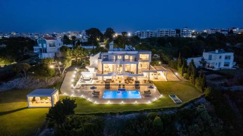Monte Smith Luxury Villa