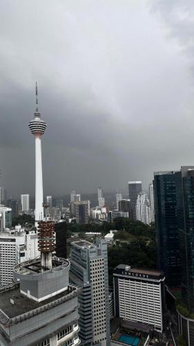 Sky Suites KLCC by GENESIS - image 4