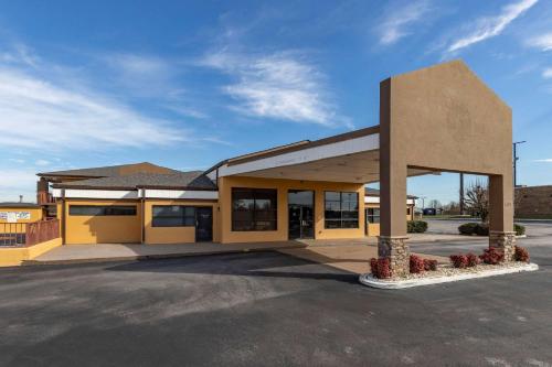 Quality Inn South Duncan - image 11